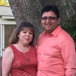 Meet your Posher, Elise